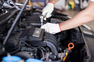 Autószerviz: biztosan elég a kötelező műszaki vizsgálat?