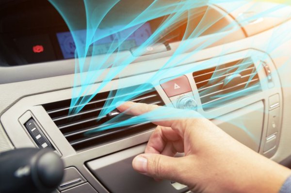 Gyors karbantartások: autóklíma, motorolaj, riasztó