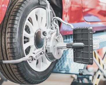 Miért nélkülözhetetlen a szerviz a futómű beállítás során?