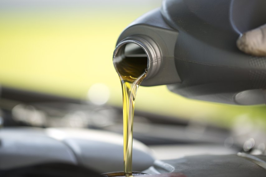 Olajcsere, avagy a diesel és a benzines motorolajak különbségei