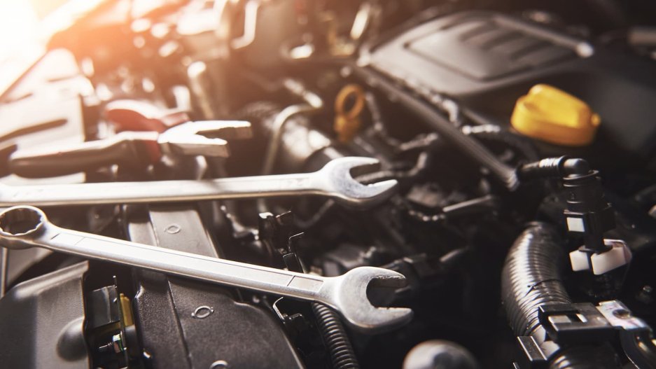 Motor és biztosítás